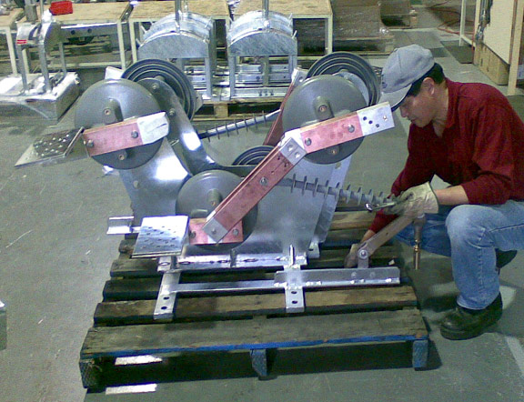 Three-position mast-mount isolator