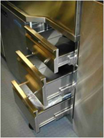 Rail carriage galley drawers