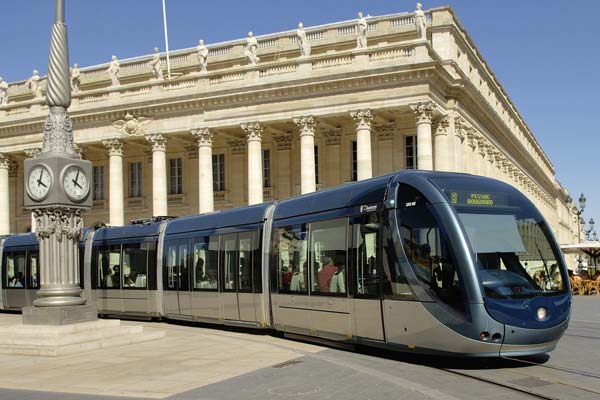 Catenary-free APS system