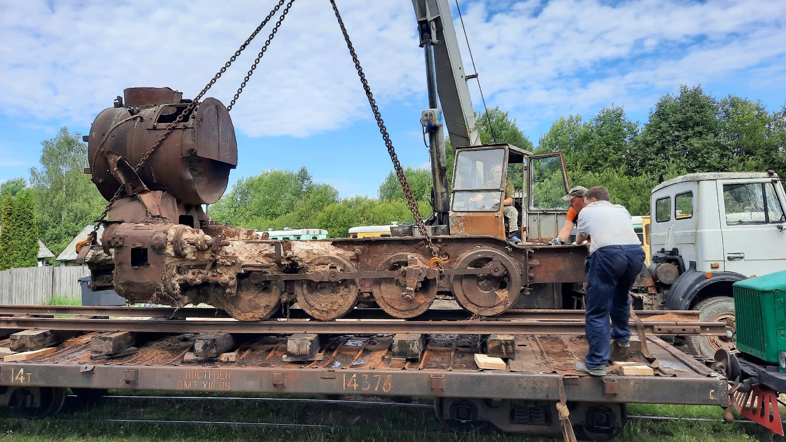 08.2023. Разгрузка рамы паровоза