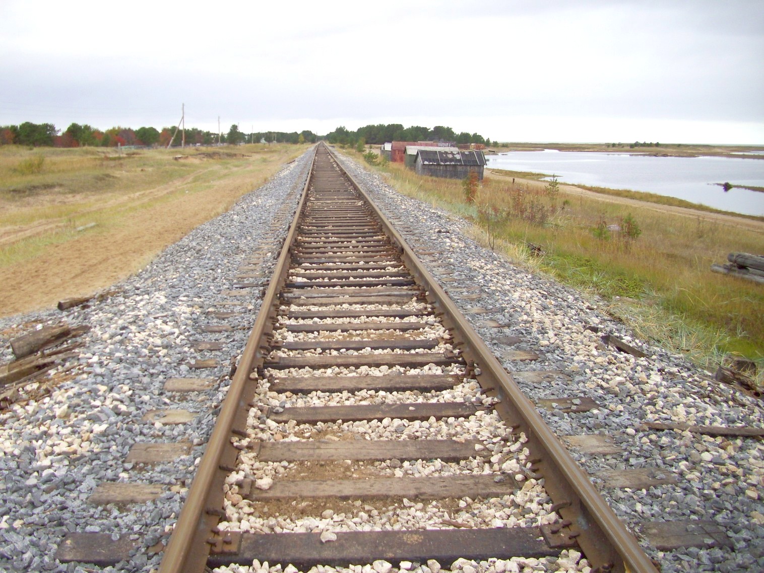 Железнодорожная линия Исакогорка — Северодвинск — Нёнокса
  —  фотографии, сделанные в 2010 году (часть 9)