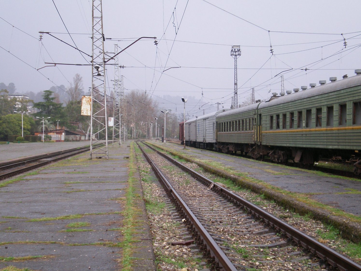 Абхазская железная дорога — фотографии, сделанные в 2008 году (часть 22)