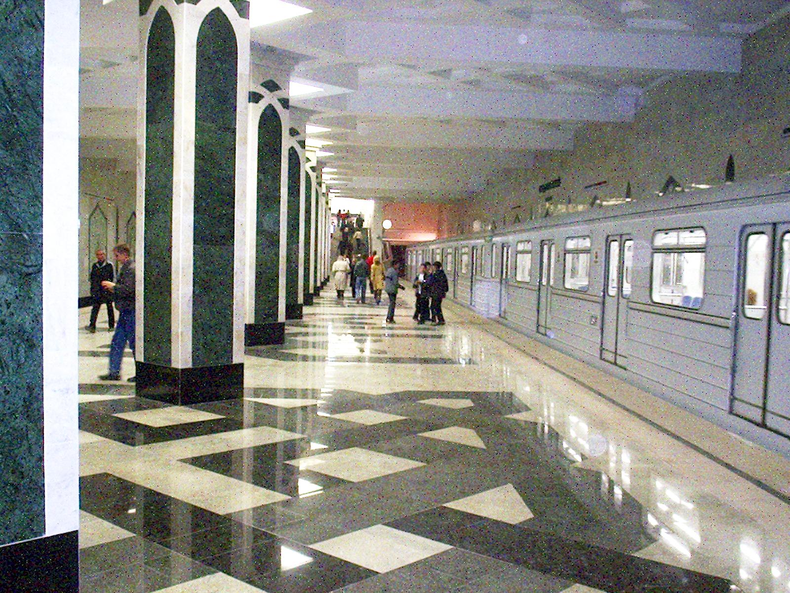 Казанский метрополитен  — станция «Площадь Тукая»