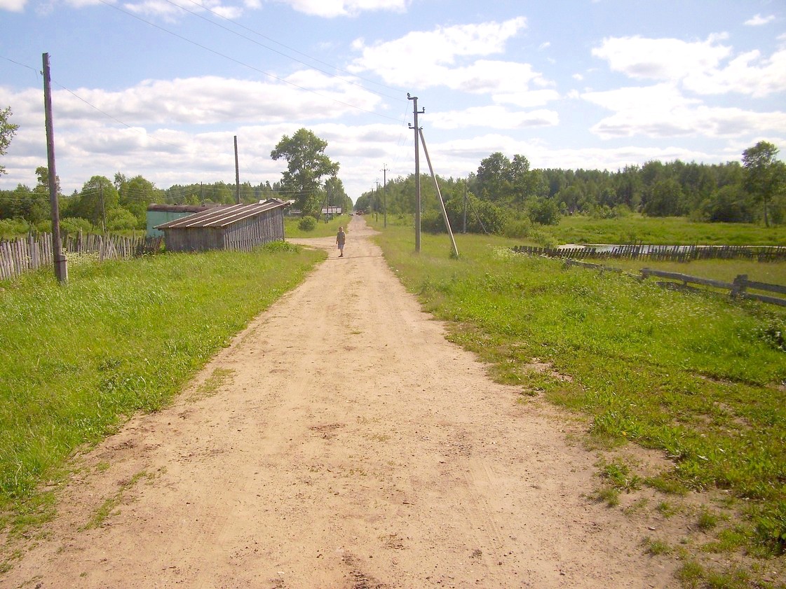 Железнодорожная линия Казариново — Гагарино
  —  фотографии, сделанные в 2012 году