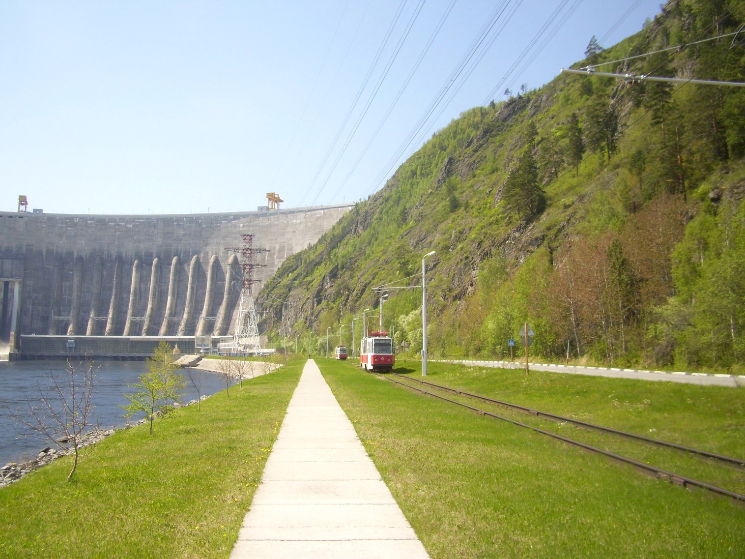 Черёмушкинский трамвай  —  фотографии, сделанные в 2011 году (часть 3)