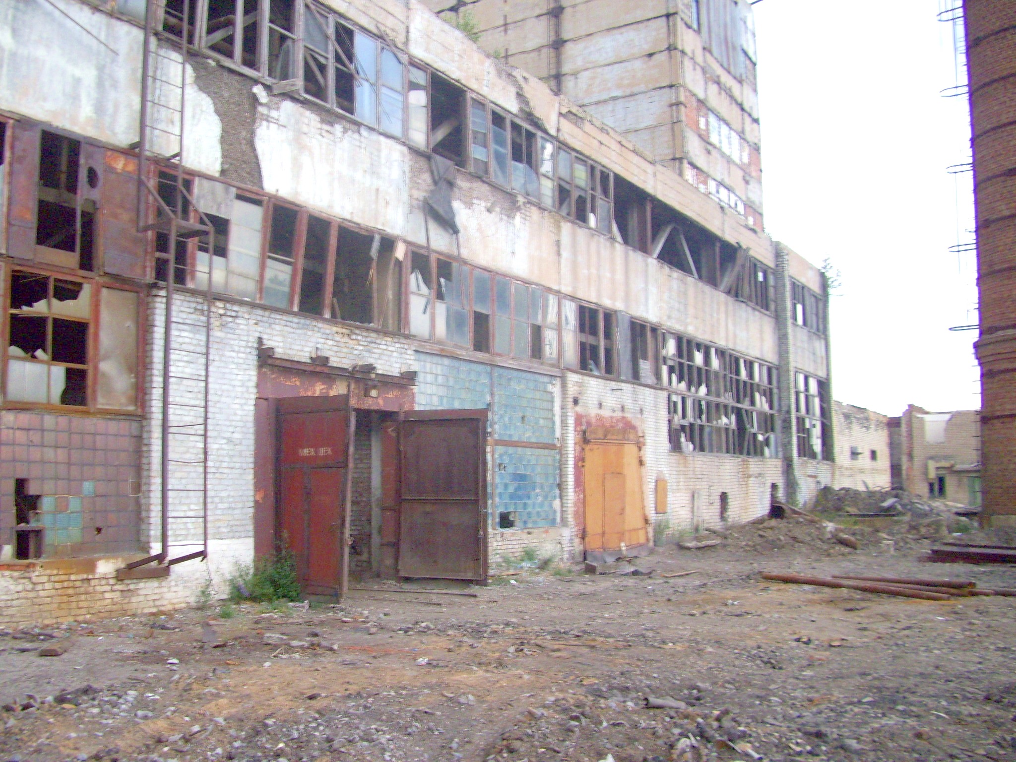 Узкоколейная железная дорога на шахте «Подмосковная»  — фотографии, сделанные в 2010  году